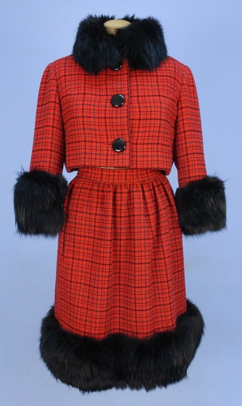 NORELL FOX TRIMMED WOOL SUIT, c. 1960.